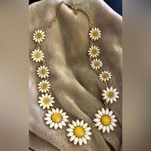 Daisy Gold-tone necklace